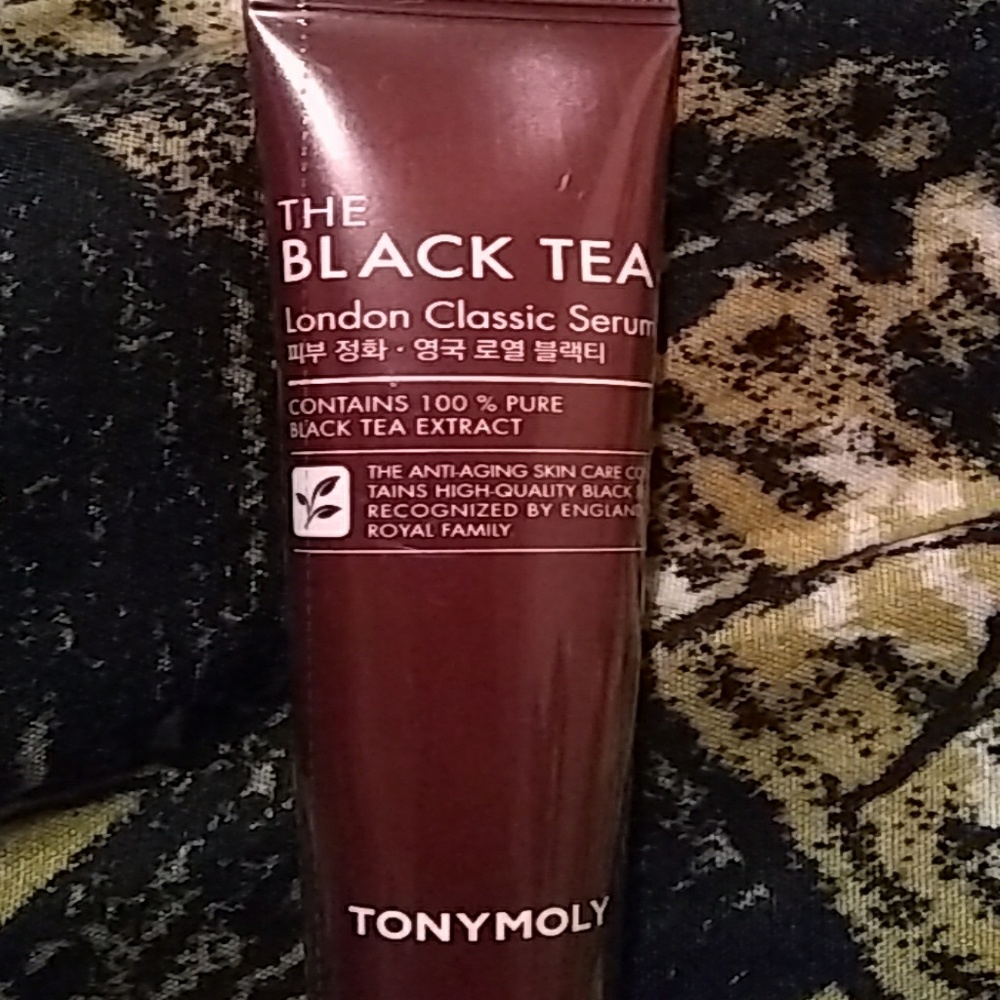 The black tea London classic serum
